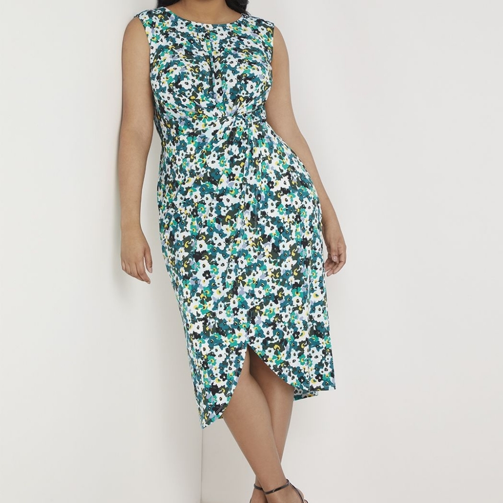 Eloquii ruched waist floral dress, size 14.
